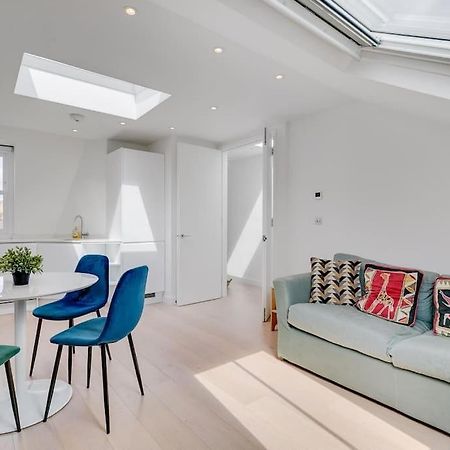Modern 1 Bedroom Flat In Battersea 伦敦 外观 照片