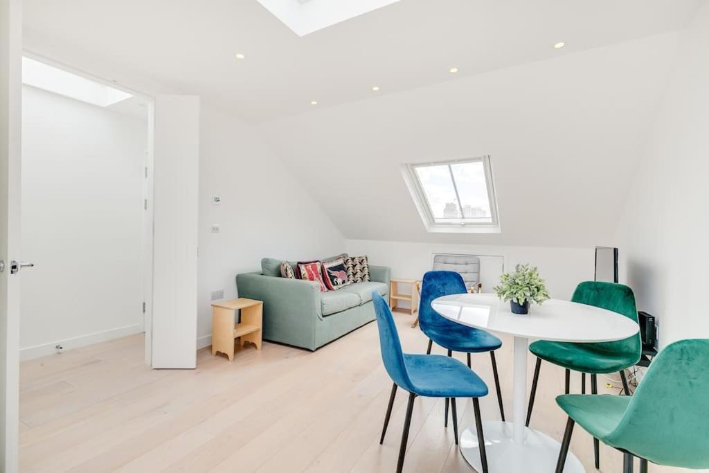 Modern 1 Bedroom Flat In Battersea 伦敦 外观 照片